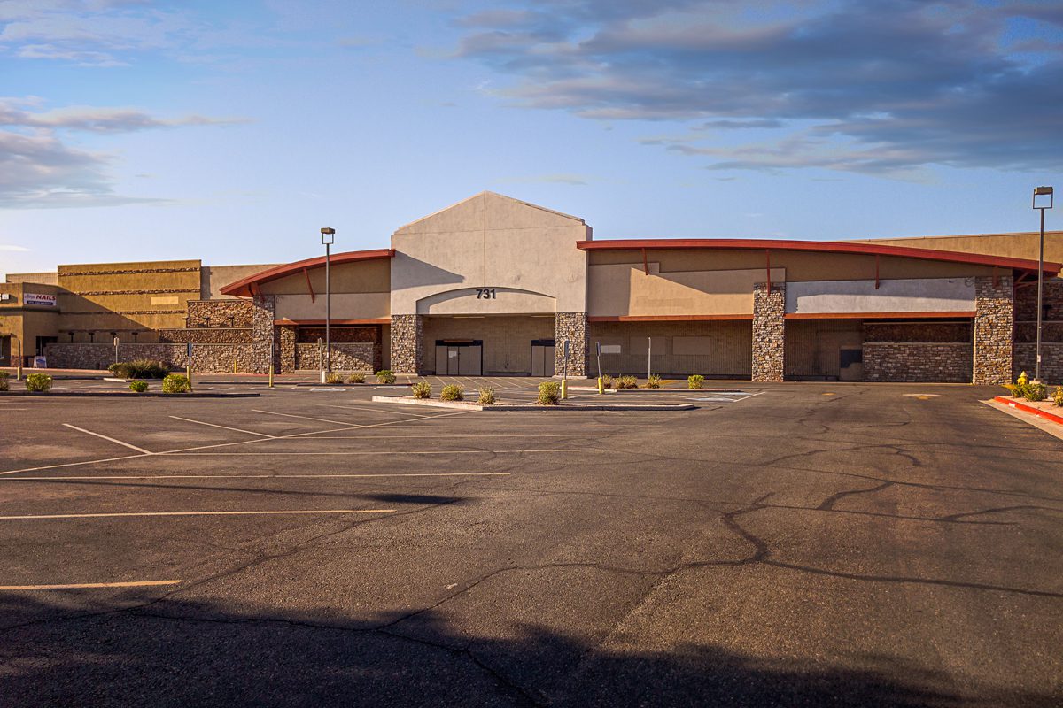 Vacant Fry’s Grocery in Phoenix Leased to Marshalls & Michaels 7