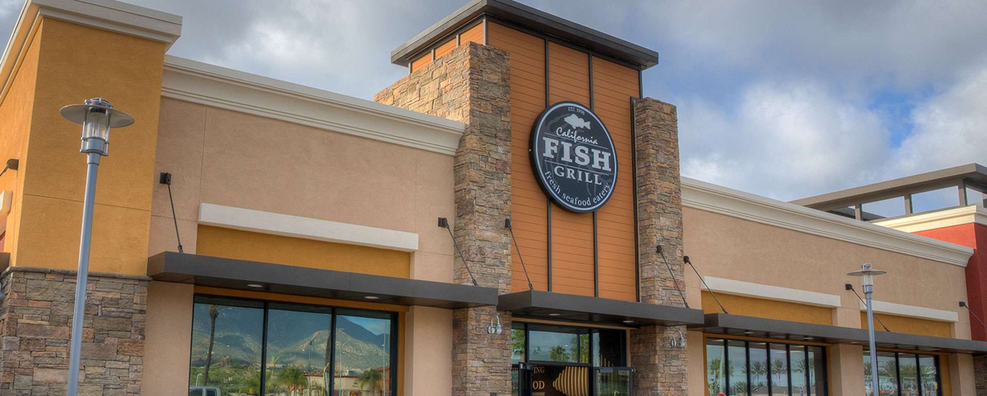 Velocity Retail Brings California Fish Grill to the Phoenix Area with 1st Store 2
