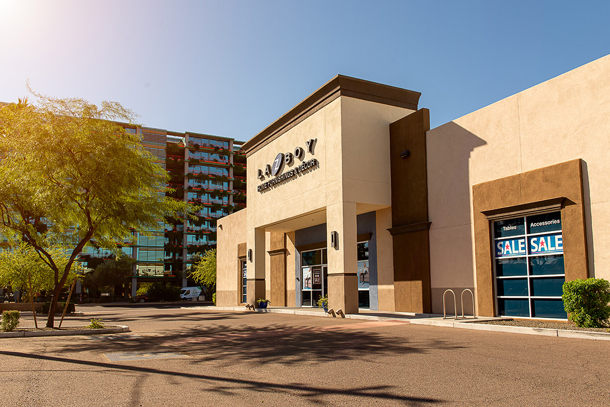 High Profile La-Z-Boy Retail Investment at Scottsdale Fashion Square Sold 3