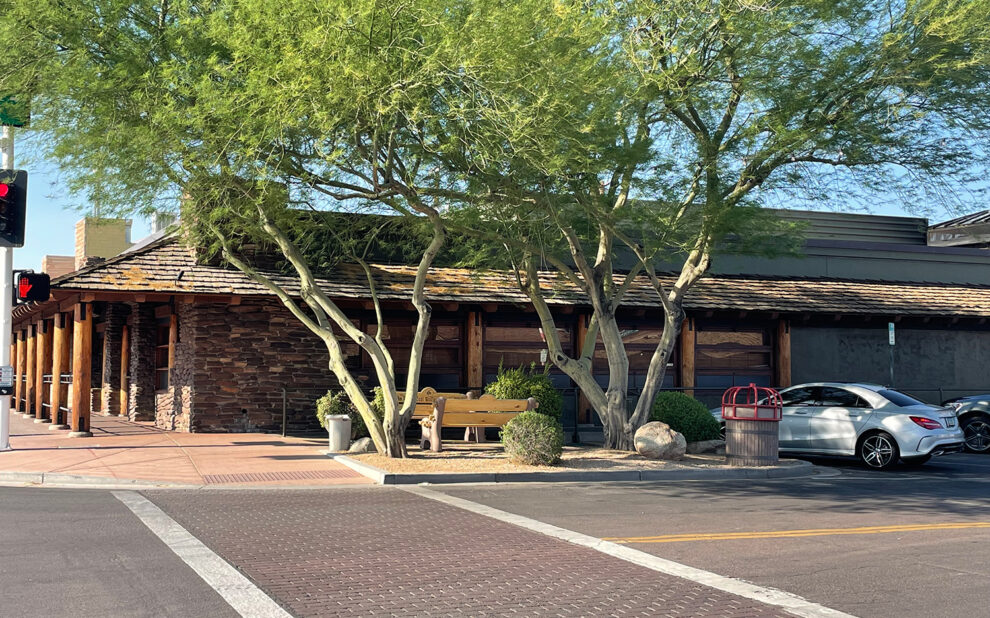 bander restaurant building